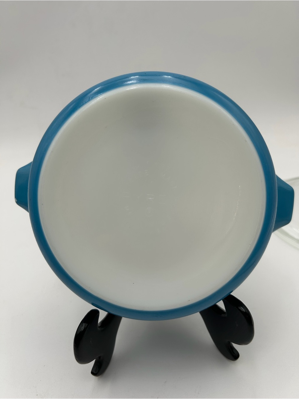 Pyrex Blue Snowflake Pattern Covered Casserole - Picture 5 of 6
